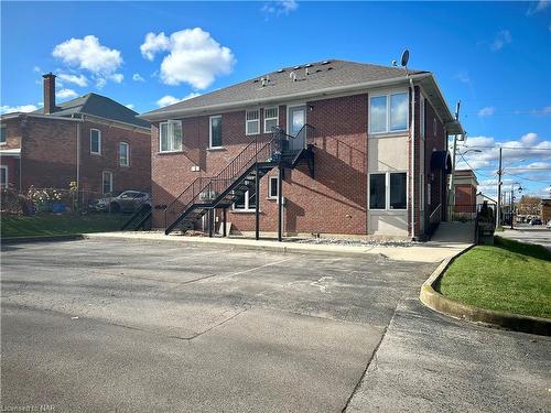 2 Ormond Street S, Thorold, ON 