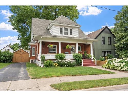 4743 Epworth Circle, Niagara Falls, ON - Outdoor With Deck Patio Veranda With Facade