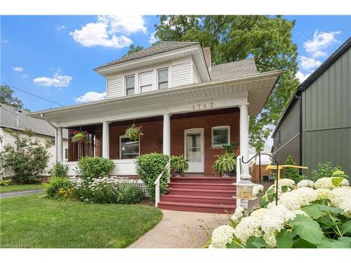 4743 Epworth Circle, Niagara Falls, ON - Outdoor With Deck Patio Veranda With Facade