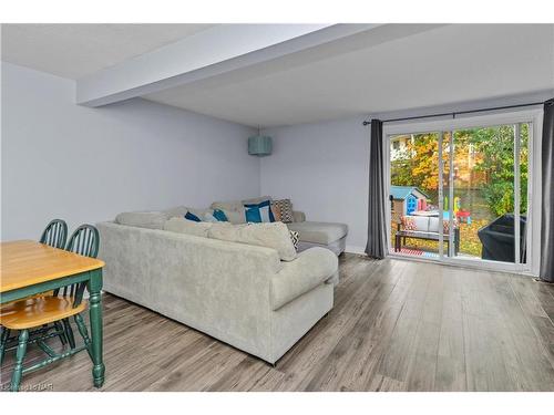 3125 Secord Place, Niagara Falls, ON - Indoor Photo Showing Living Room