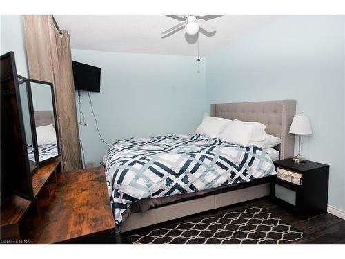 3125 Secord Place, Niagara Falls, ON - Indoor Photo Showing Bedroom