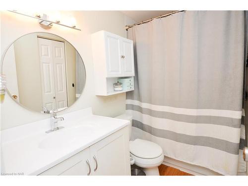 3125 Secord Place, Niagara Falls, ON - Indoor Photo Showing Bathroom