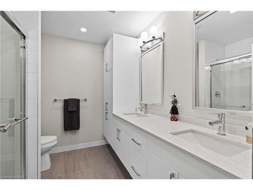 502-118 West Street, Port Colborne, ON - Indoor Photo Showing Bathroom