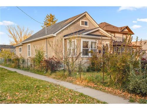 107 Carlton Street, St. Catharines, ON - Outdoor