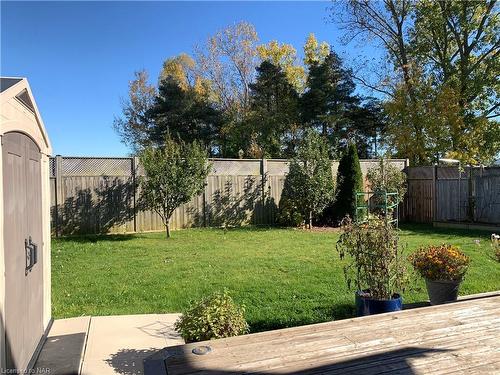 7 Miranda Court, Welland, ON - Outdoor With Backyard