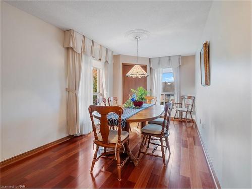 4997 Southview Avenue, Niagara Falls, ON - Indoor Photo Showing Dining Room