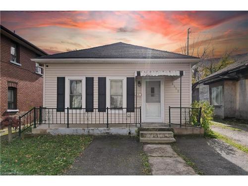 4492 Morrison Street, Niagara Falls, ON - Outdoor