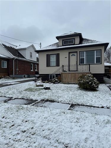 5564 Fraser Street, Niagara Falls, ON - Outdoor With Deck Patio Veranda