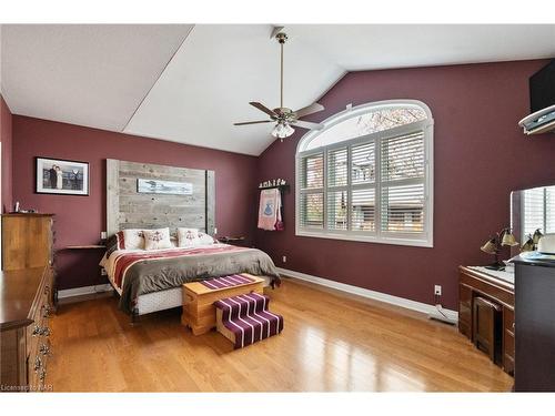 100 Thorold Road, Welland, ON - Indoor Photo Showing Bedroom