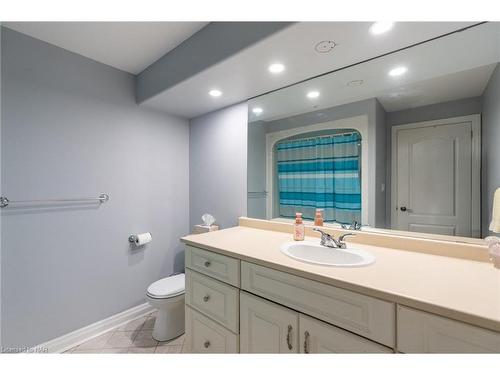 100 Thorold Road, Welland, ON - Indoor Photo Showing Bathroom