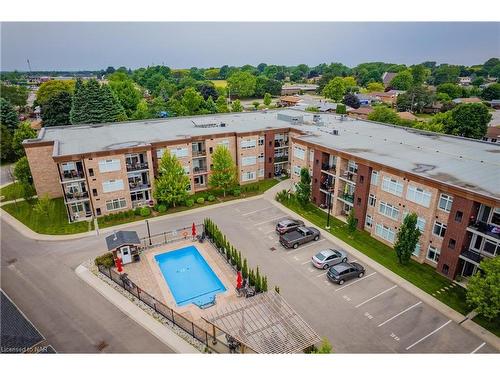 121-4644 Pettit Avenue, Niagara Falls, ON - Outdoor With View