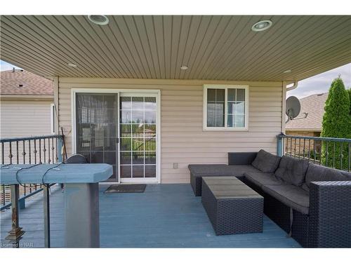 8207 Beaver Glen Drive, Niagara Falls, ON - Outdoor With Deck Patio Veranda With Exterior