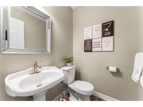 91 Kunda Park Boulevard, Fonthill, ON - Indoor Photo Showing Bathroom