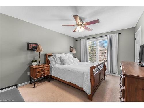 91 Kunda Park Boulevard, Fonthill, ON - Indoor Photo Showing Bedroom