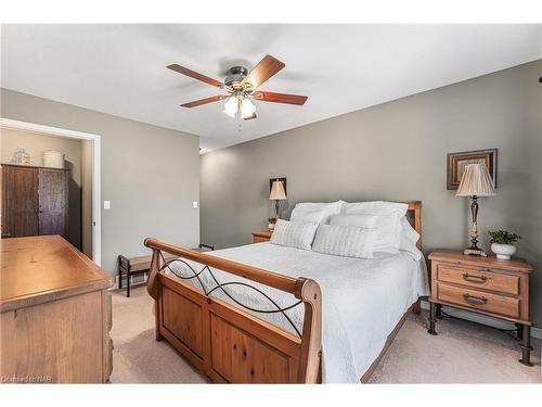 91 Kunda Park Boulevard, Fonthill, ON - Indoor Photo Showing Bedroom