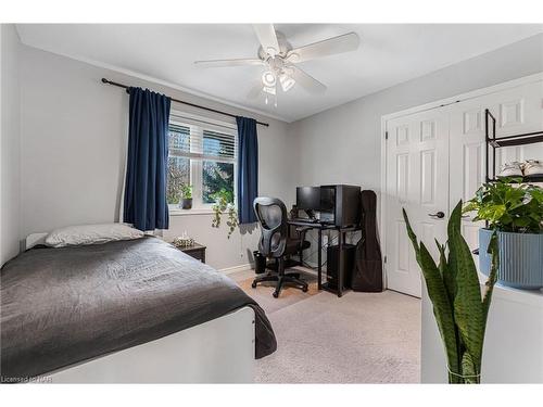 91 Kunda Park Boulevard, Fonthill, ON - Indoor Photo Showing Bedroom