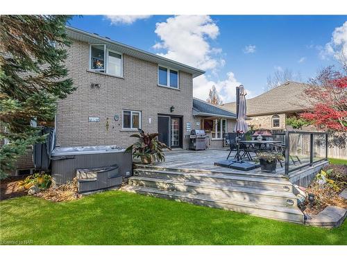 91 Kunda Park Boulevard, Fonthill, ON - Outdoor With Exterior