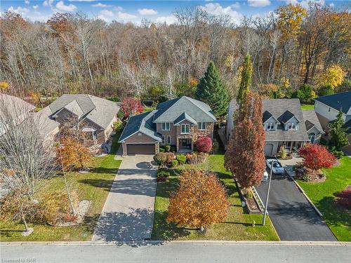 91 Kunda Park Boulevard, Fonthill, ON - Outdoor With Facade