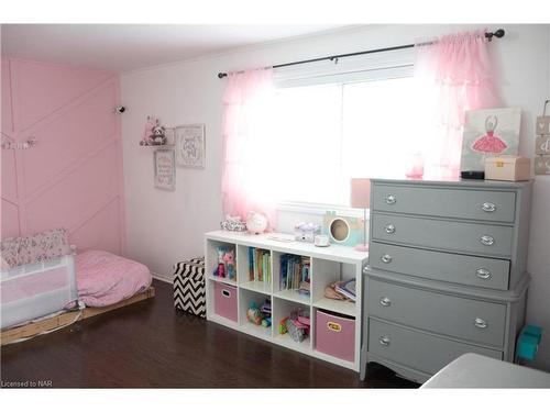 38 Dufferin Street, Welland, ON - Indoor Photo Showing Bedroom