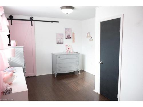 38 Dufferin Street, Welland, ON - Indoor Photo Showing Bedroom