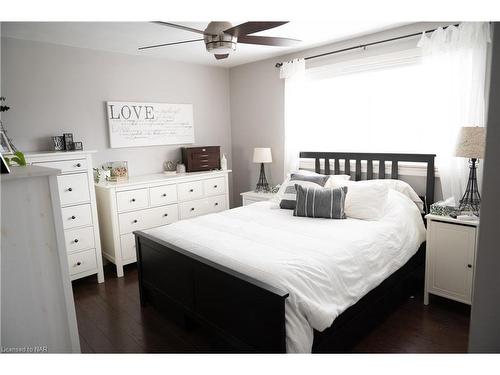 38 Dufferin Street, Welland, ON - Indoor Photo Showing Bedroom