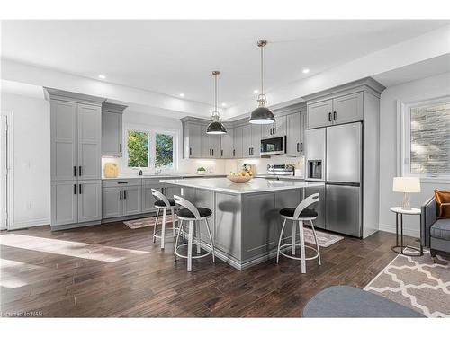 25 Haight Street, St. Catharines, ON - Indoor Photo Showing Kitchen With Upgraded Kitchen