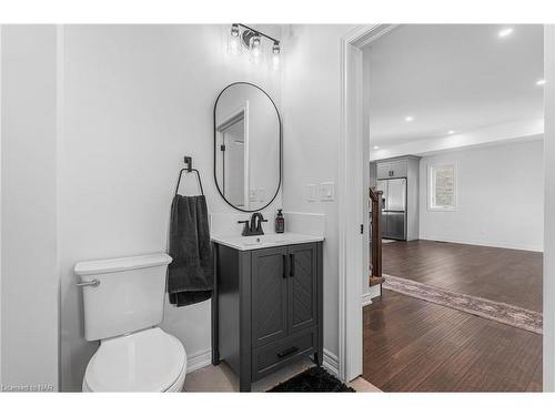 25 Haight Street, St. Catharines, ON - Indoor Photo Showing Bathroom