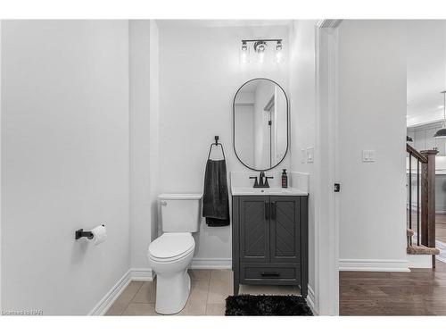 25 Haight Street, St. Catharines, ON - Indoor Photo Showing Bathroom