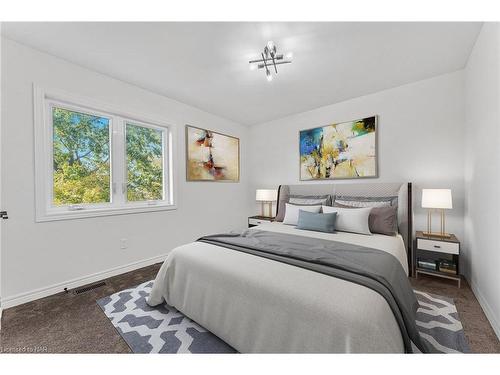 25 Haight Street, St. Catharines, ON - Indoor Photo Showing Bedroom