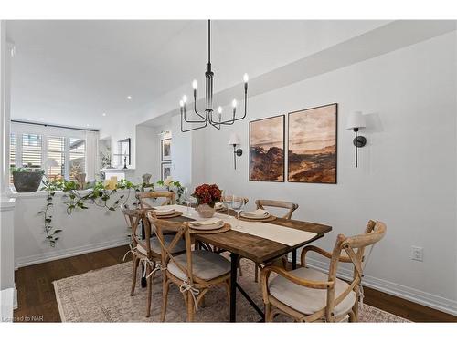 5068 Connor Drive, Beamsville, ON - Indoor Photo Showing Dining Room