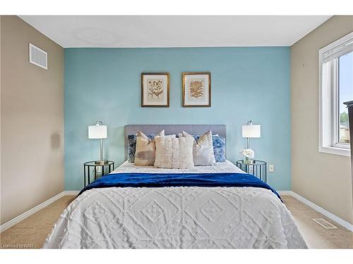 5060 Serena Drive Drive, Lincoln, ON - Indoor Photo Showing Bedroom