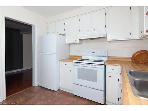 63 Louis Avenue, St. Catharines, ON - Indoor Photo Showing Kitchen With Double Sink