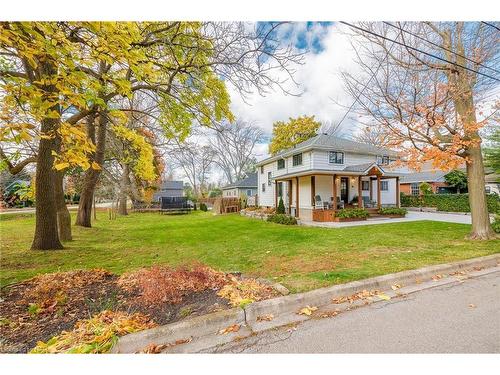 10 Betts Avenue, Grimsby, ON - Outdoor With Deck Patio Veranda