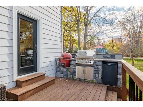 10 Betts Avenue, Grimsby, ON - Outdoor With Deck Patio Veranda With Exterior