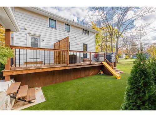 10 Betts Avenue, Grimsby, ON - Outdoor With Deck Patio Veranda With Exterior