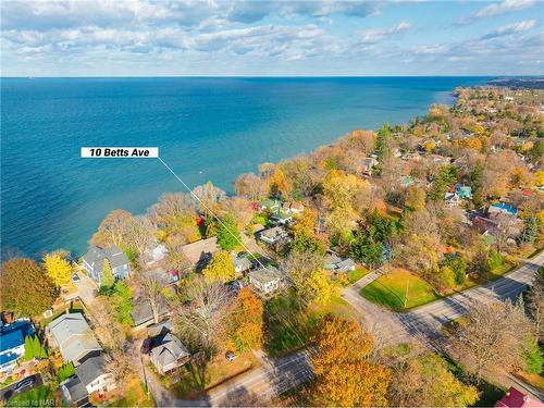 10 Betts Avenue, Grimsby, ON - Outdoor With Body Of Water With View