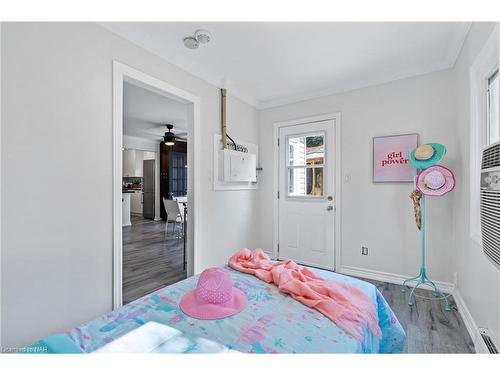 11317 Fowler Road, Wainfleet, ON - Indoor Photo Showing Bedroom