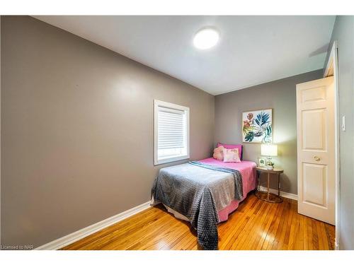 63 Rodman Street, St. Catharines, ON - Indoor Photo Showing Bedroom