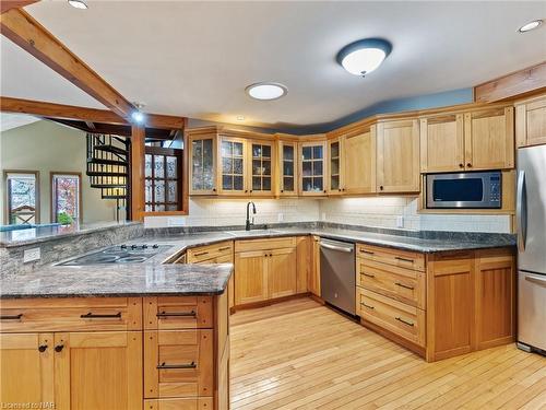 14 Foster Avenue, Parry Sound, ON - Indoor Photo Showing Kitchen