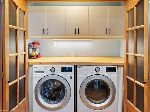 14 Foster Avenue, Parry Sound, ON - Indoor Photo Showing Laundry Room