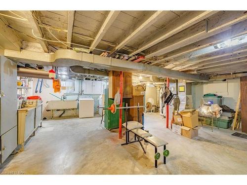 4667 Sixth Avenue, Niagara Falls, ON - Indoor Photo Showing Basement