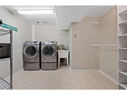 8119 Spring Blossom Drive, Niagara Falls, ON - Indoor Photo Showing Laundry Room