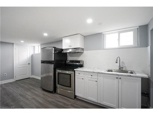 5-104 Haig Street, St. Catharines, ON - Indoor Photo Showing Kitchen