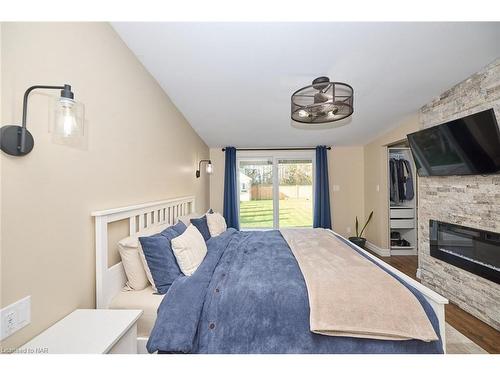 773 Clare Avenue, Welland, ON - Indoor Photo Showing Bedroom