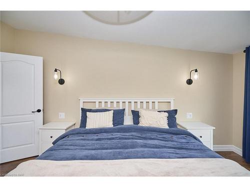 773 Clare Avenue, Welland, ON - Indoor Photo Showing Bedroom