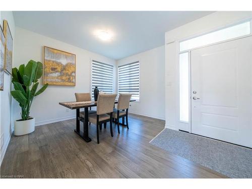 8064 Citation Road, Niagara Falls, ON - Indoor Photo Showing Dining Room