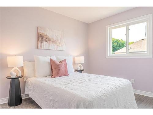 138 Winterberry Boulevard, Thorold, ON - Indoor Photo Showing Bedroom