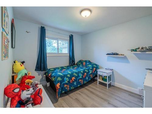 44 Howard Avenue, St. Catharines, ON - Indoor Photo Showing Bedroom