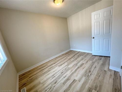 25 Chloe Street, St. Catharines, ON - Indoor Photo Showing Other Room