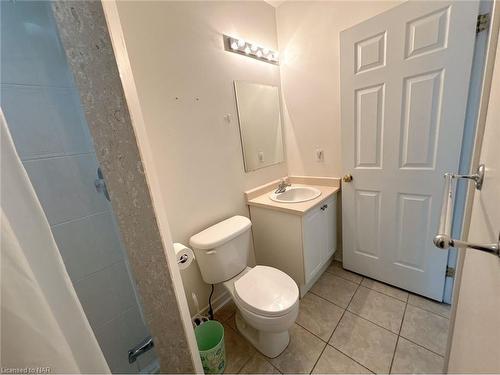 25 Chloe Street, St. Catharines, ON - Indoor Photo Showing Bathroom